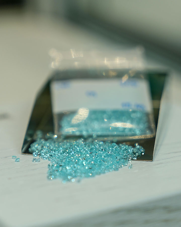 Diamonds, gemstones, pearls, lab-grown diamonds, synthetic stones Diamonds, gemstones, pearls, lab-grown diamonds, synthetic stones